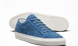 Medium blue light suede sneakers